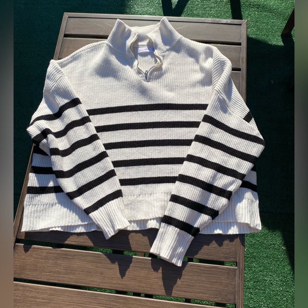 MANGO black and white striped sweater with zipper collar